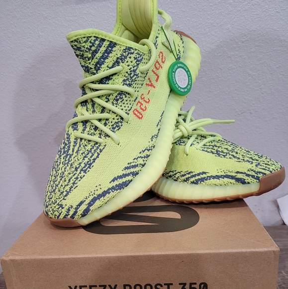 Yezzy Boos 350 V2 - Picture 4 of 7